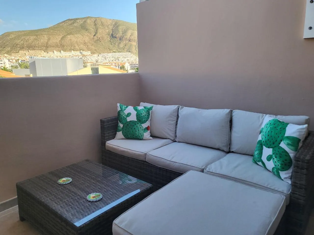 Central & Beach Los Cristianos By Helloapartments Apartman